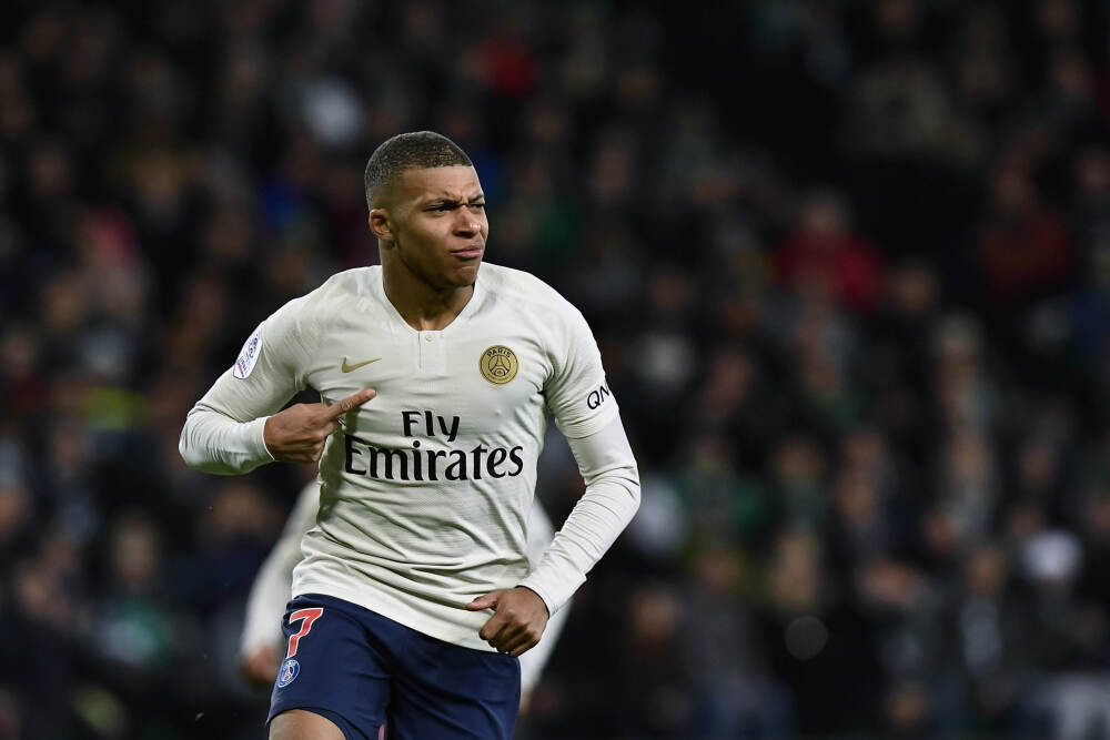 前TVB小花自认思想未成熟，因迷惘崩溃爆哭，走出低潮再战乐坛